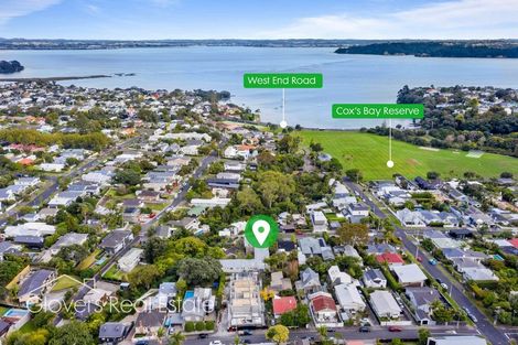 Photo of property in 4/5 Edgars Road, Westmere, Auckland, 1022