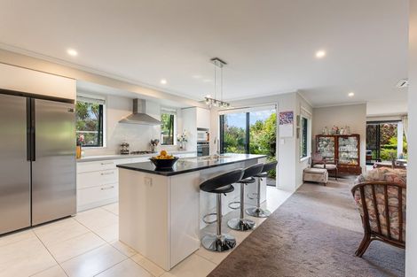 Photo of property in 24 Hooton Drive, Kumeu, 0810