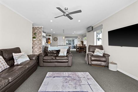 Photo of property in 75a Arataki Road, Havelock North, 4130