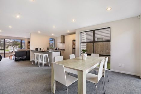 Photo of property in 5 Popokatea Drive, Takanini, 2112