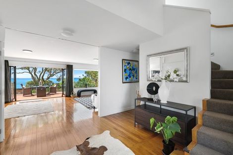 Photo of property in 37 Churchill Road, Murrays Bay, Auckland, 0630