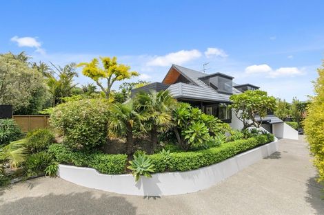 Photo of property in 3 Francis Curtis Avenue, Blockhouse Bay, Auckland, 0600