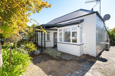 Photo of property in 35 Napier Terrace, Hospital Hill, Napier, 4110