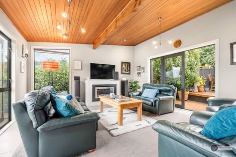 Photo of property in 30 Pekanga Road, Normandale, Lower Hutt, 5010