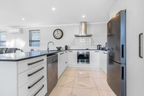 Photo of property in 8 Wawai Drive, Papamoa Beach, Papamoa, 3118