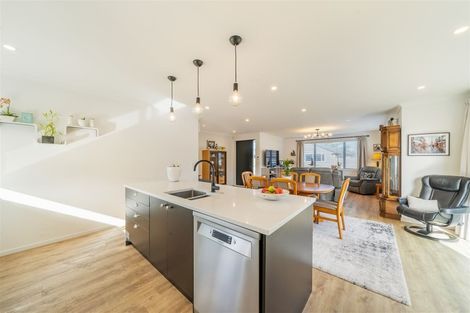 Photo of property in 11 Poulson Grove, Trentham, Upper Hutt, 5018