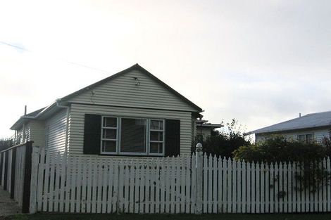 Photo of property in 33 Riverside Drive, Waiwhetu, Lower Hutt, 5010