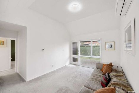 Photo of property in 52o Pilkington Road, Panmure, Auckland, 1072