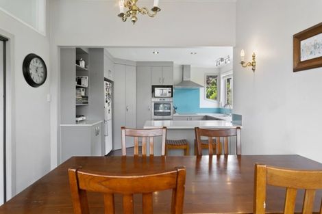 Photo of property in 18 Ingle Avenue, Waipahihi, Taupo, 3330