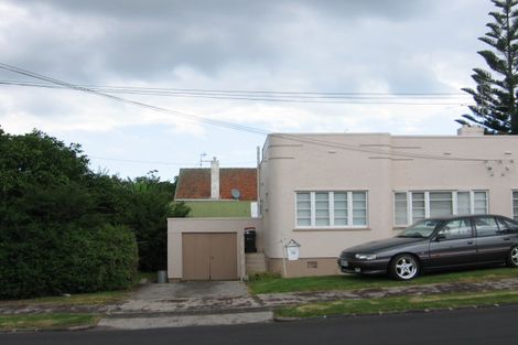 Photo of property in 14-16 Kingsway, Three Kings, Auckland, 1024