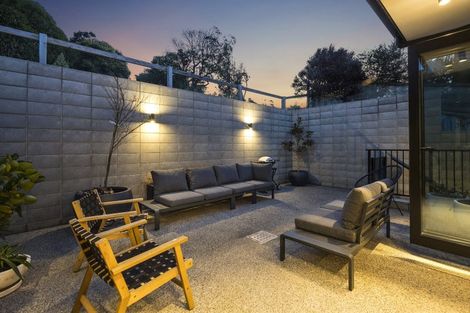 Photo of property in 1/2 Clayton Street, Saint Clair, Dunedin, 9012