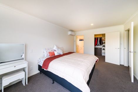 Photo of property in 98 Rosalie Terrace, Kelvin Grove, Palmerston North, 4414