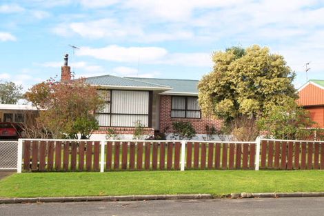 Photo of property in 2/3 Nogat Avenue, Papatoetoe, Auckland, 2024