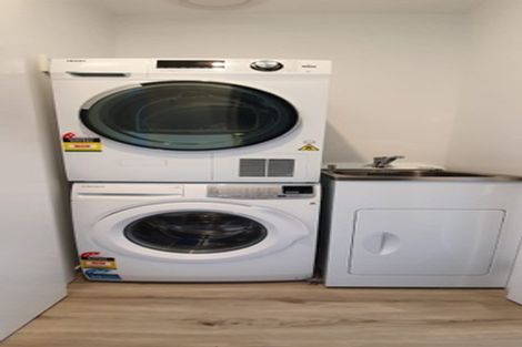 Photo of property in 3a Luxton Place, Mount Pleasant, Christchurch, 8081