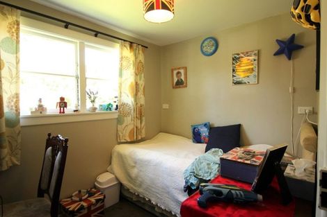 Photo of property in 28 Sarsfield Street, Southbridge, 7602