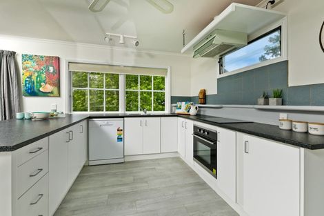 Photo of property in 263a Henderson Valley Road, Henderson, Auckland, 0612