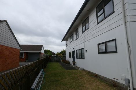 Photo of property in 8 Olive Terrace, Paraparaumu Beach, Paraparaumu, 5032