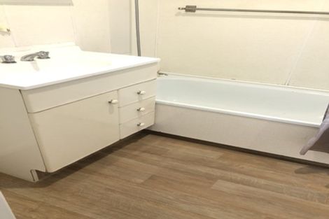 Photo of property in 536 Beach Road, Murrays Bay, Auckland, 0630