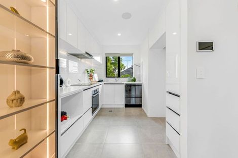 Photo of property in 3/14 Kerswill Place, Pakuranga, Auckland, 2010