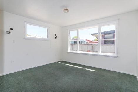 Photo of property in 8 Lochee Road, Upper Riccarton, Christchurch, 8041