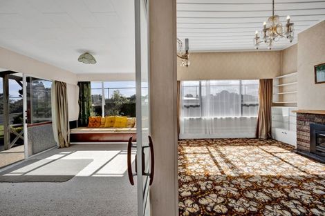 Photo of property in 16 Old South Road, Okato, 4335