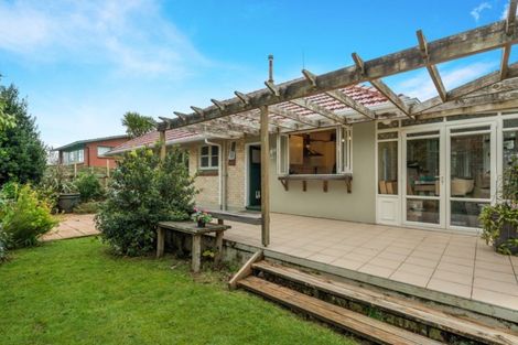 Photo of property in 11 Ingleton Terrace, Fairfield, Hamilton, 3214