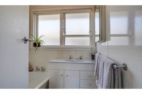 Photo of property in 16 Clyde Carr Crescent, Waimataitai, Timaru, 7910