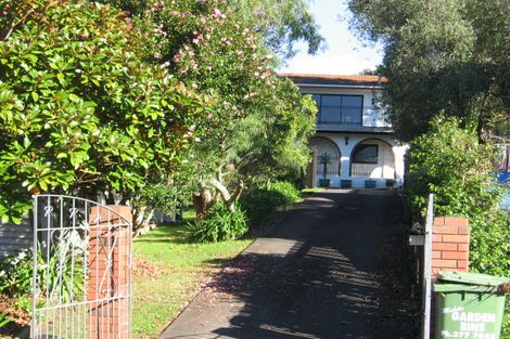 Photo of property in 13 Coromandel Crescent, Mairangi Bay, Auckland, 0630
