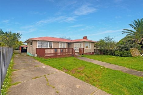 Photo of property in 97 Cobham Crescent, Kelston, Auckland, 0602