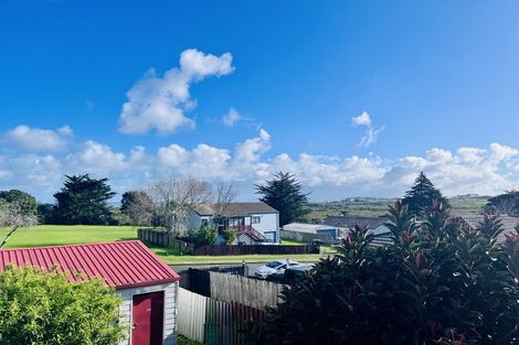 Photo of property in 5 Kopara Place, Clendon Park, Auckland, 2103