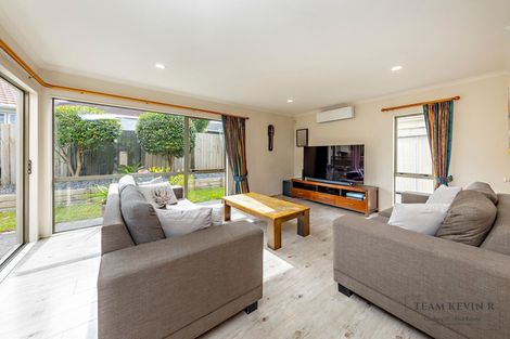 Photo of property in 47d Redoubt Road, Goodwood Heights, Auckland, 2105