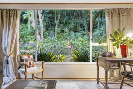 Photo of property in 13 Bush Road, Waiatarua, Auckland, 0604