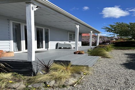 Photo of property in 1 Farrier Grove, Featherston, 5710