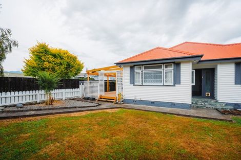 Photo of property in 27 Stanley Street, Levin, 5510