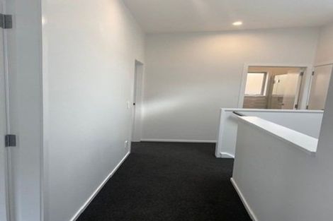 Photo of property in 28b Collins Avenue, Tawa, Wellington, 5028