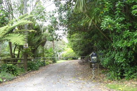 Photo of property in 128 Hinau Road, Waimauku, 0881