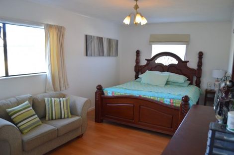 Photo of property in 94 Oxford Street, Tawa, Wellington, 5028