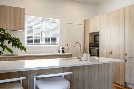 Photo of property in 70a Alfriston Road, Manurewa East, Auckland, 2102