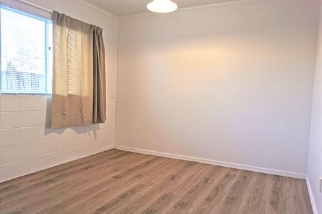 Photo of property in 21 Rosewarne Crescent, Glendene, Auckland, 0602