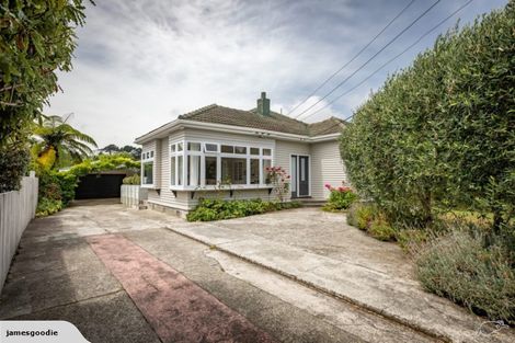 Photo of property in 213 Te Moana Road, Waikanae, 5036