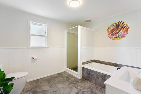 Photo of property in 53a Tiromoana Road, Raumati South, Paraparaumu, 5032