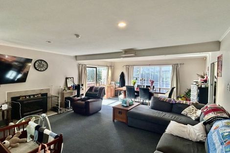 Photo of property in 6 Ngahina Street, Paraparaumu, 5032