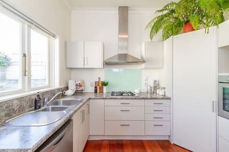 Photo of property in 15 Tennyson Street, Petone, Lower Hutt, 5012