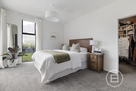 Photo of property in 52 Cunninghams Drive, Jacks Point, Queenstown, 9371