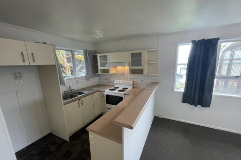 Photo of property in 3 Doone Place, Massey, Auckland, 0614