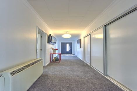 Photo of property in 1 Aotea Crescent, Gore, 9710