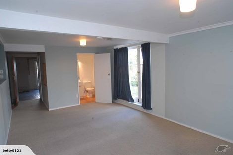 Photo of property in 296 East Coast Road, Forrest Hill, Auckland, 0620