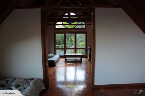 Photo of property in 122 Lone Kauri Road, Karekare, New Lynn, 0772