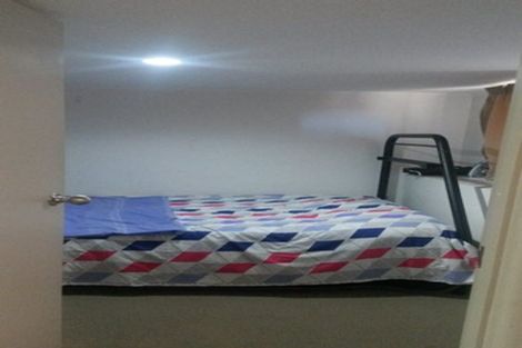 Photo of property in 557 Glenfield Road, Glenfield, Auckland, 0629