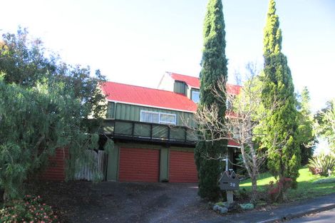 Photo of property in 20 Longfellow Parade, Glen Eden, Auckland, 0604